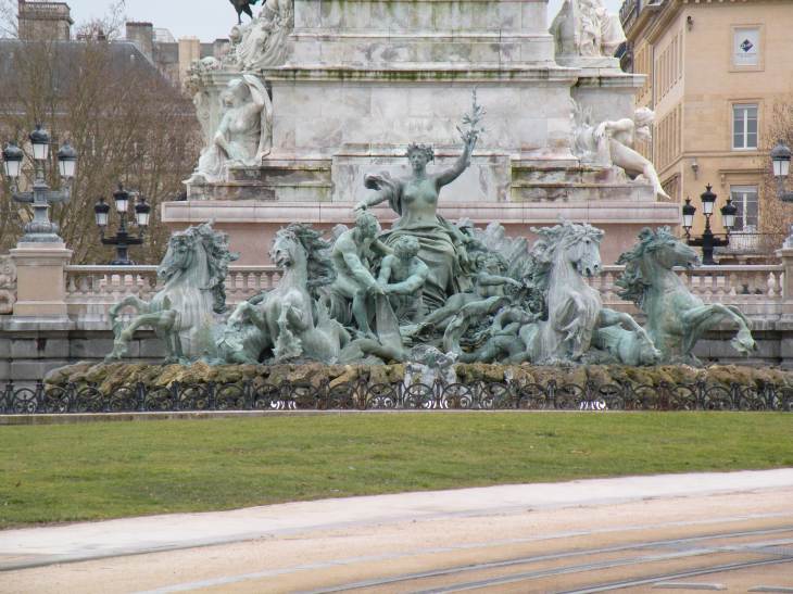  monument, place des Quinconces